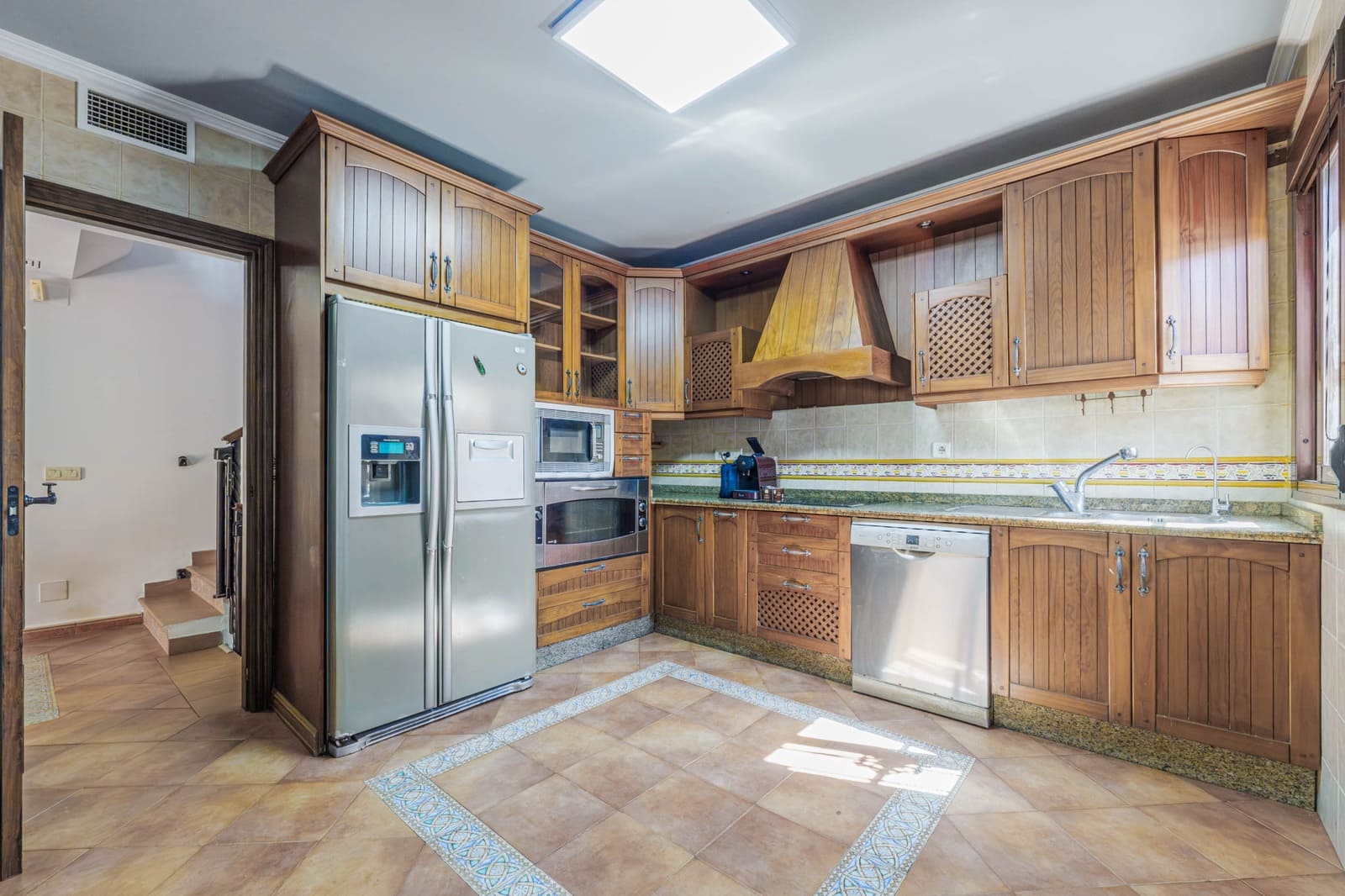 6 Zimmer Doppelhaus zu verkaufen in Puerto de la Torre mit Garage - 549.000 € (Ref: 9855317)