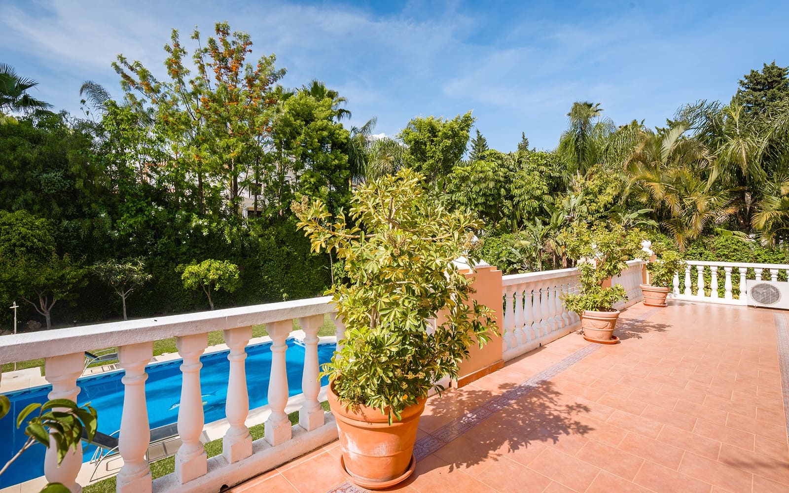 5 soveværelse Villa til salg i Marbella med swimmingpool garage - € 3.850.000 (Ref: 9859847)