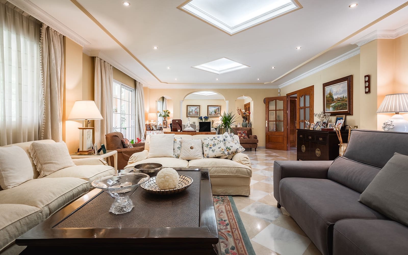 5 soveværelse Villa til salg i Marbella med swimmingpool garage - € 3.850.000 (Ref: 9859847)