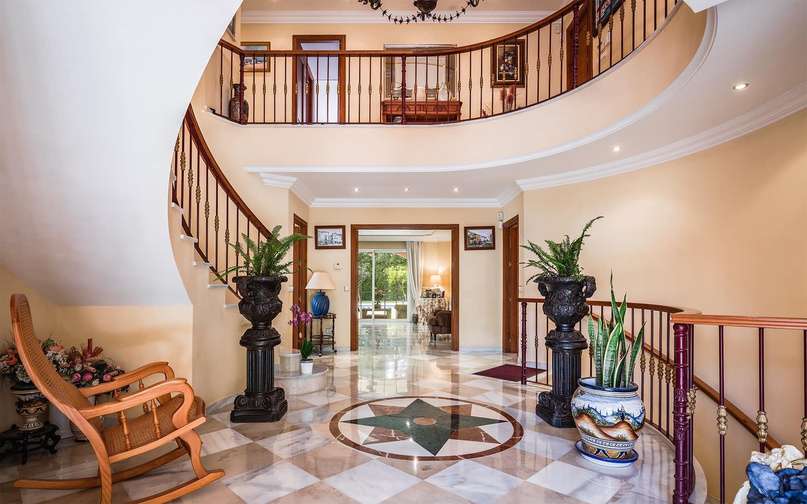 5 soveværelse Villa til salg i Marbella med swimmingpool garage - € 3.850.000 (Ref: 9859847)