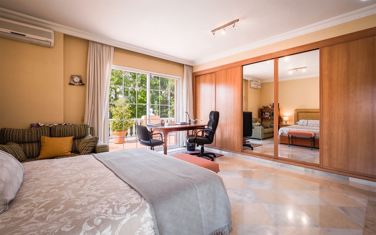5 soveværelse Villa til salg i Marbella med swimmingpool garage - € 3.850.000 (Ref: 9859847)