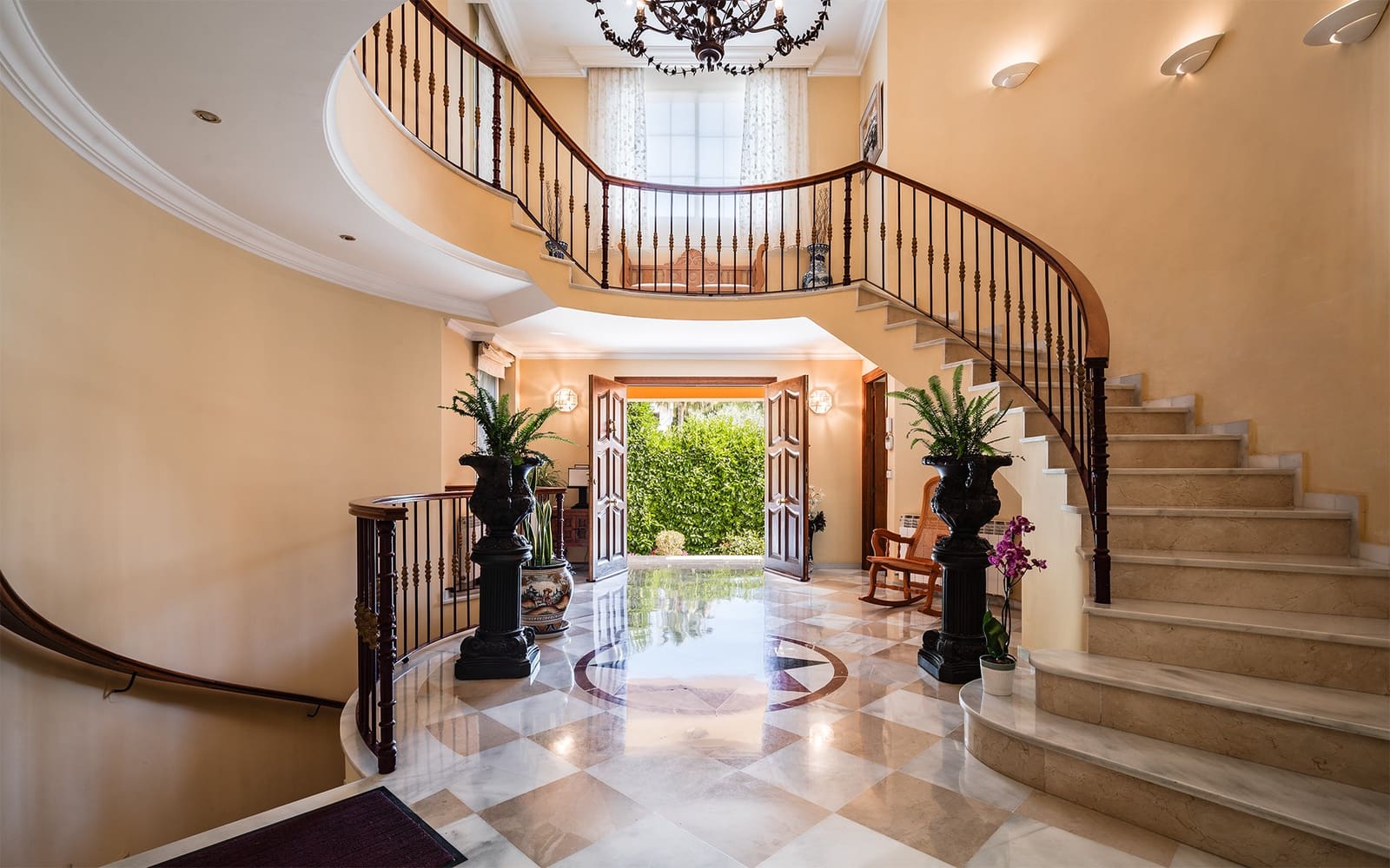 5 soveværelse Villa til salg i Marbella med swimmingpool garage - € 3.850.000 (Ref: 9859847)