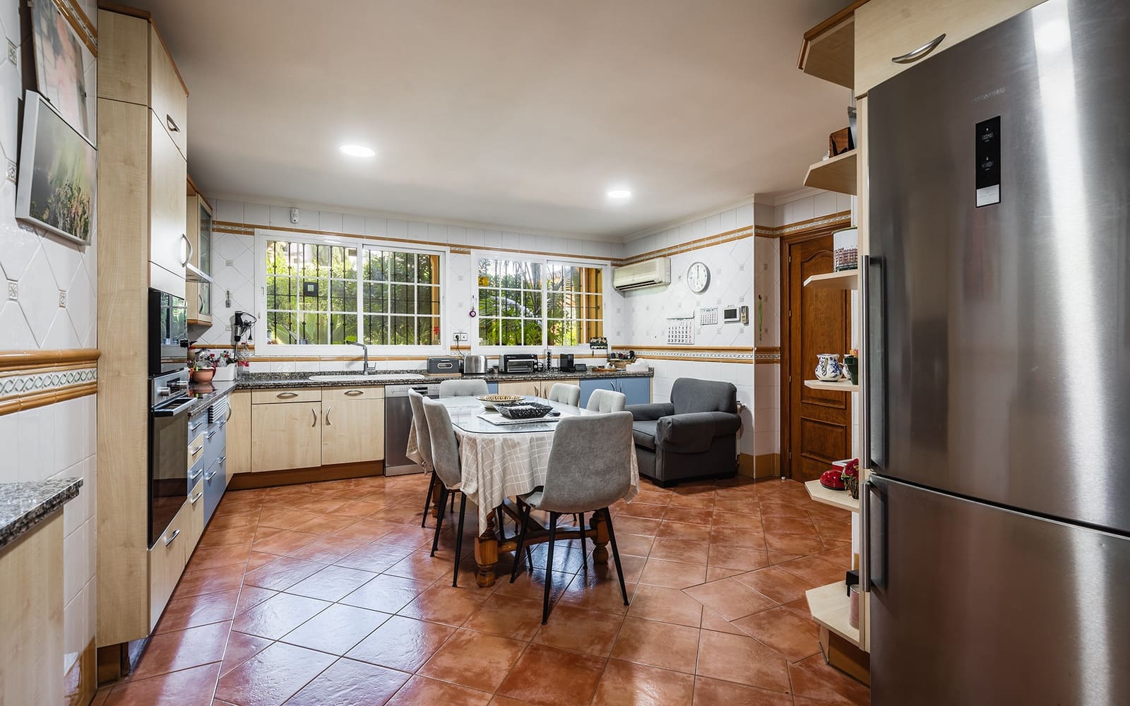 5 soveværelse Villa til salg i Marbella med swimmingpool garage - € 3.850.000 (Ref: 9859847)