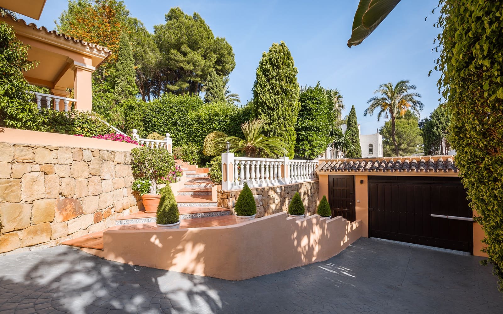 5 soveværelse Villa til salg i Marbella med swimmingpool garage - € 3.850.000 (Ref: 9859847)