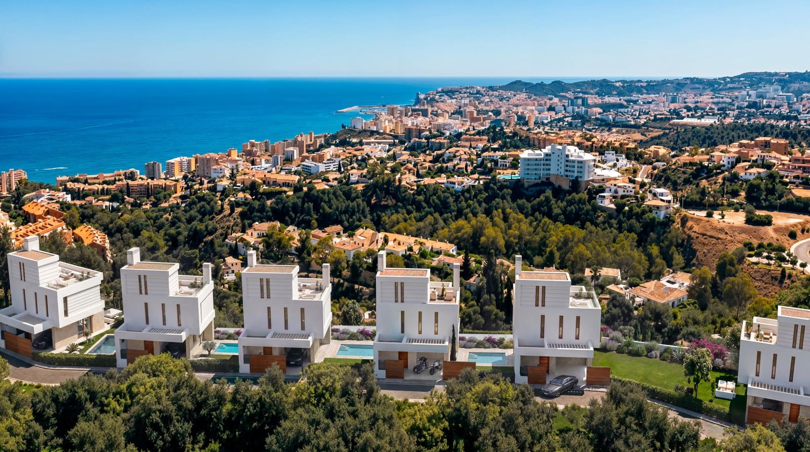 Chalet de 2 habitaciones en Fuengirola en venta con piscina garaje - 950.000 € (Ref: 9861752)