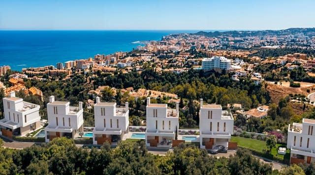Chalet de 3 habitaciones en Torreblanca, Fuengirola en venta con piscina garaje - 1.000.000 € (Ref: 9861753)