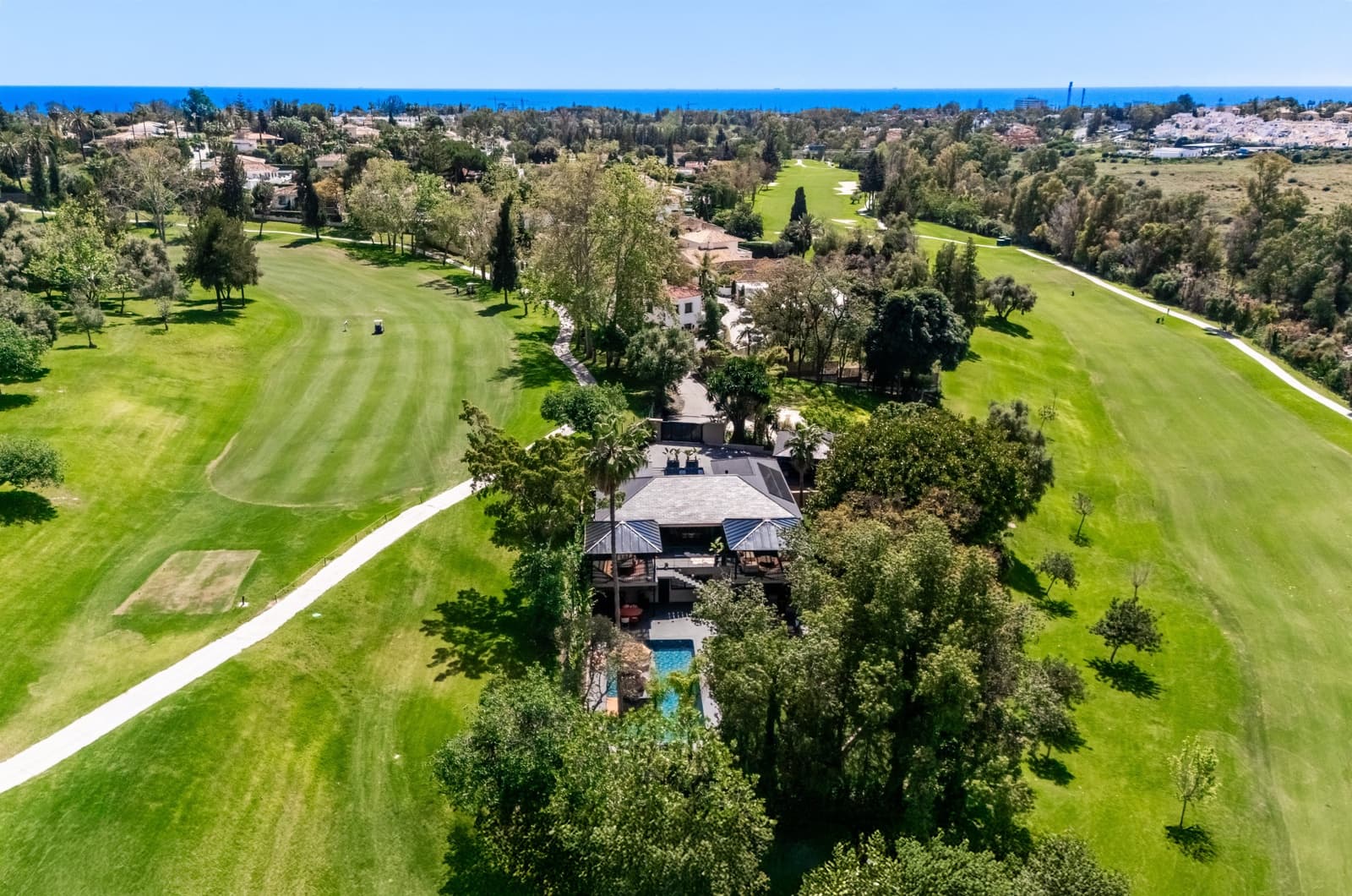4 soverom Villa til salgs i Guadalmina med svømmebasseng garasje - € 3 695 000 (Ref: 9861755)
