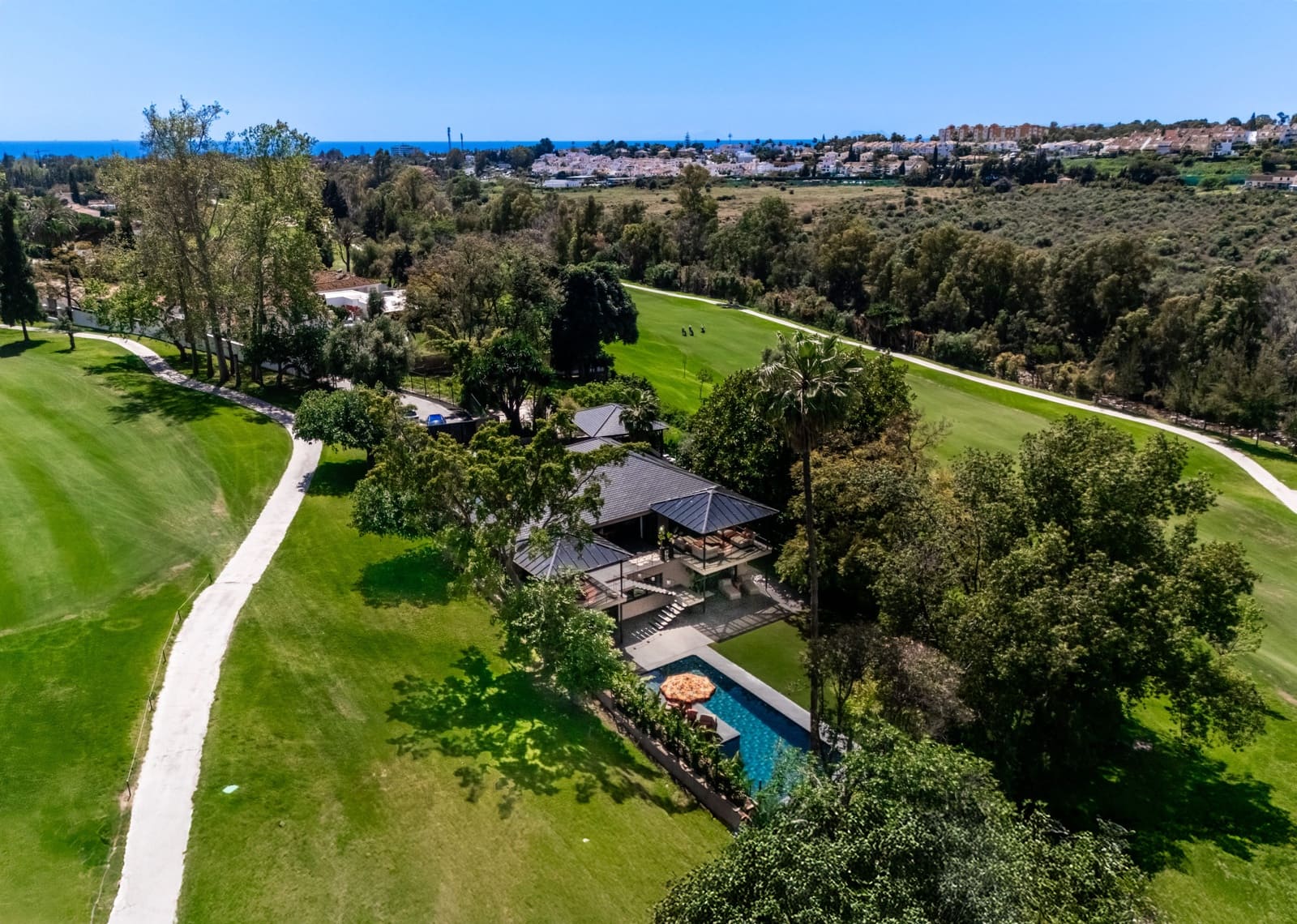 4 soverom Villa til salgs i Guadalmina med svømmebasseng garasje - € 3 695 000 (Ref: 9861755)