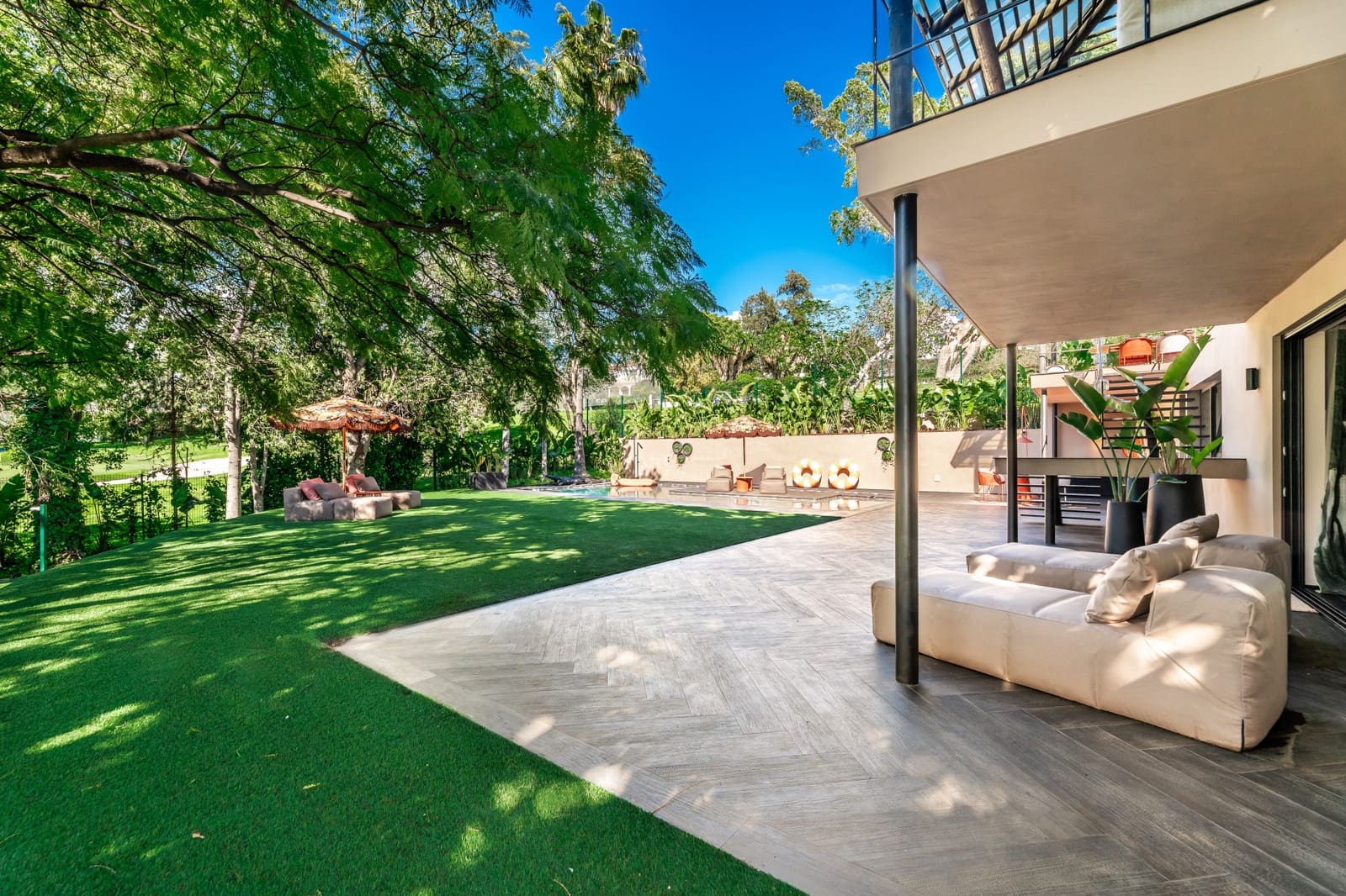 4 bedroom Villa for sale in Guadalmina with pool garage - € 3,695,000 (Ref: 9861755)