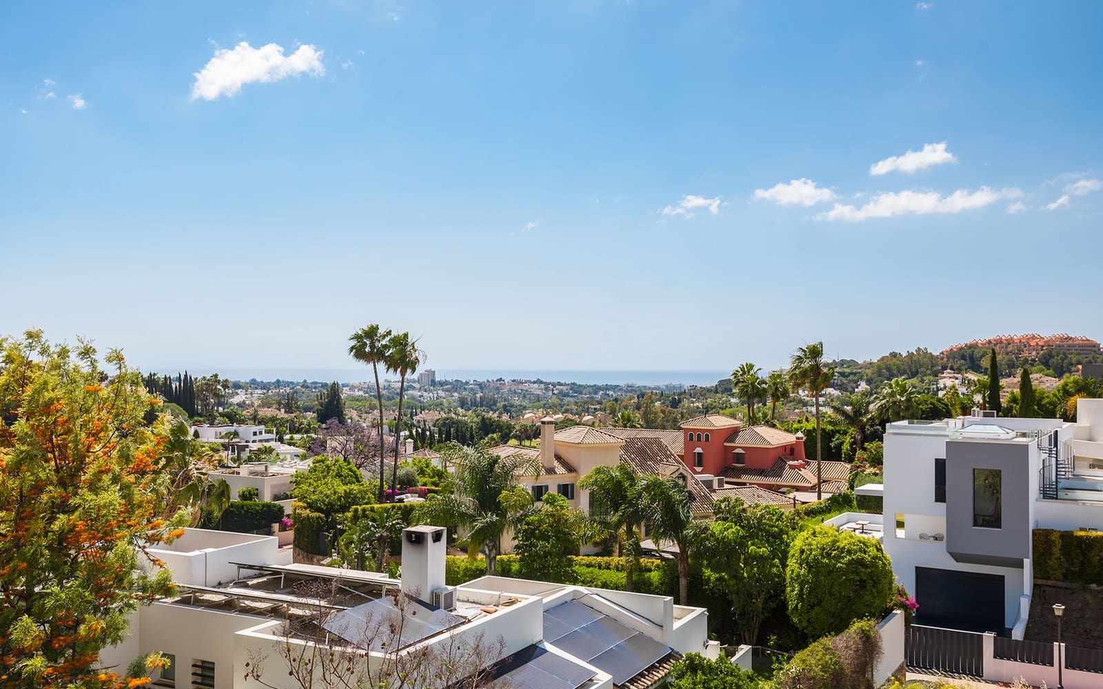 2 bedroom Penthouse for sale in Marbella with pool garage - € 1,250,000 (Ref: 9861756)