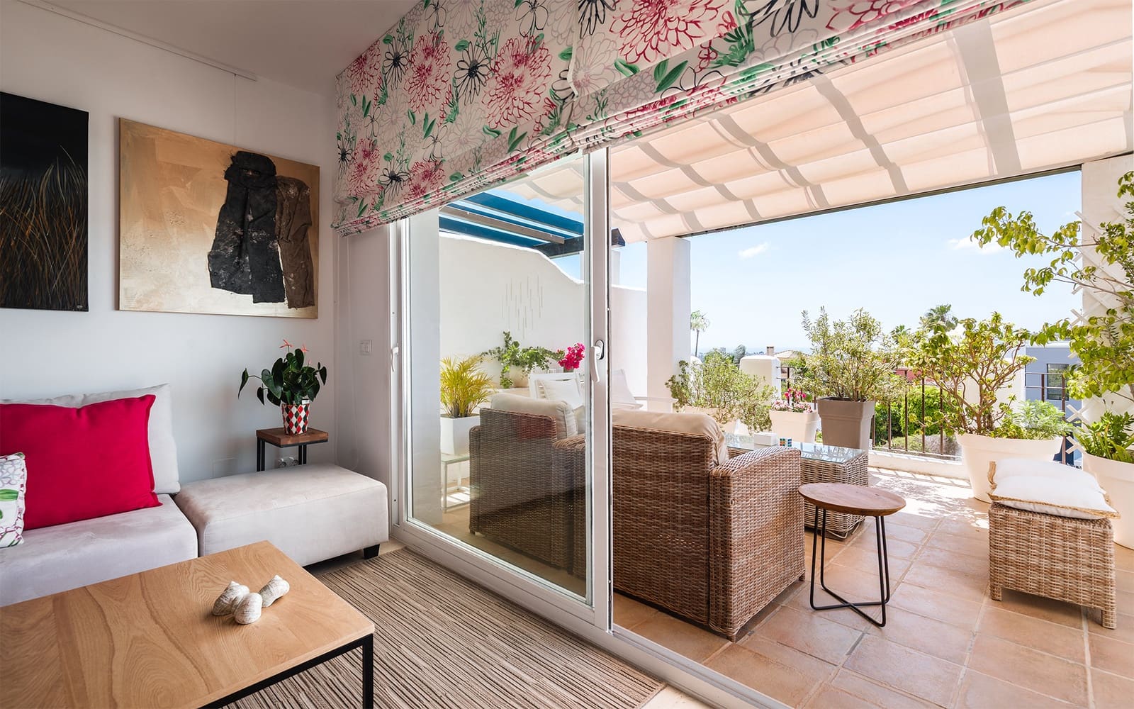 2 bedroom Penthouse for sale in Marbella with pool garage - € 1,250,000 (Ref: 9861756)