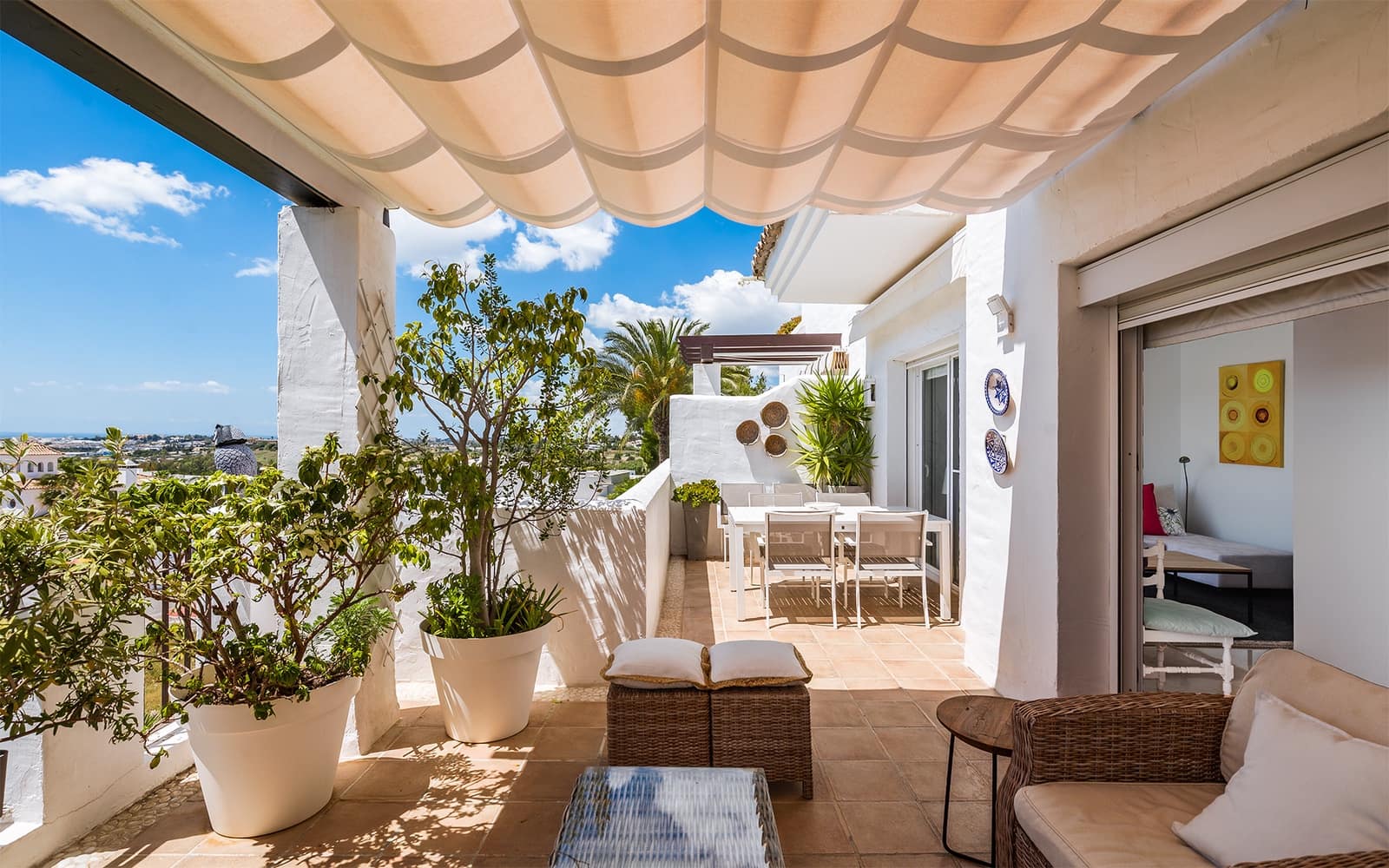 2 bedroom Penthouse for sale in Marbella with pool garage - € 1,250,000 (Ref: 9861756)