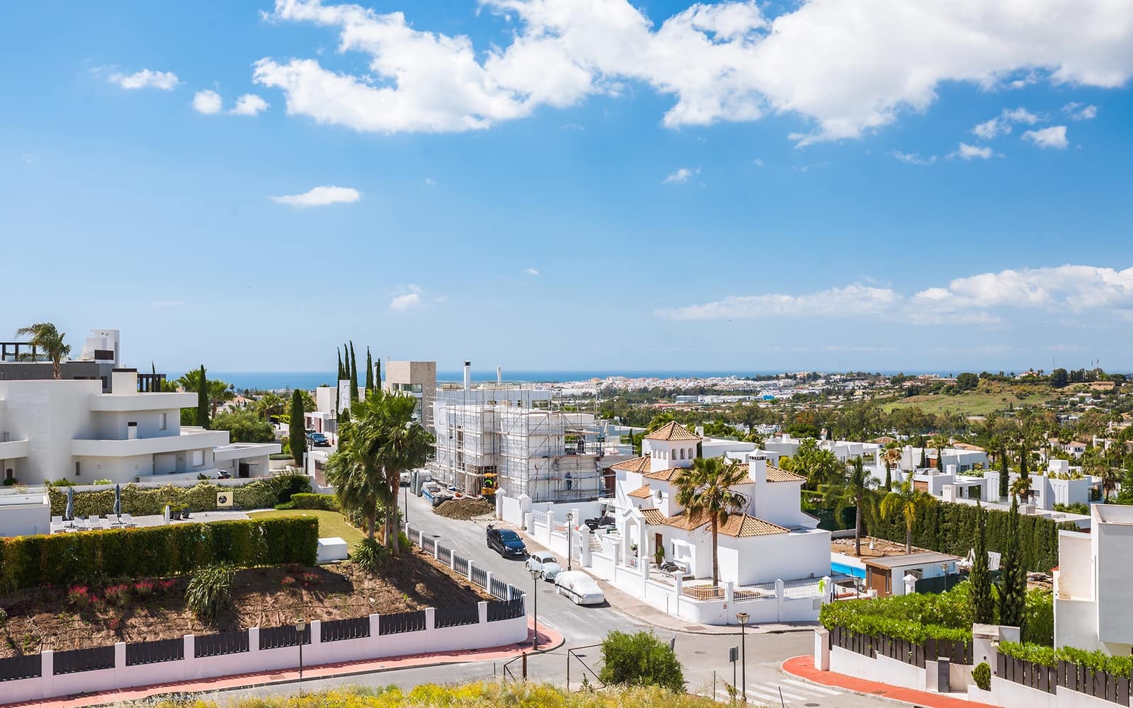 2 bedroom Penthouse for sale in Marbella with pool garage - € 1,250,000 (Ref: 9861756)