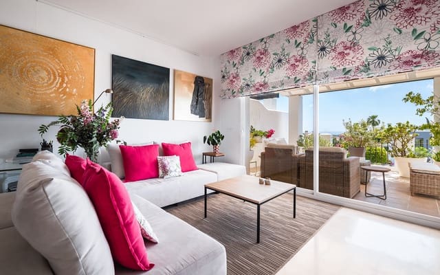 2 Zimmer Penthouse zu verkaufen in Marbella mit Pool Garage - 1.250.000 € (Ref: 9861756)