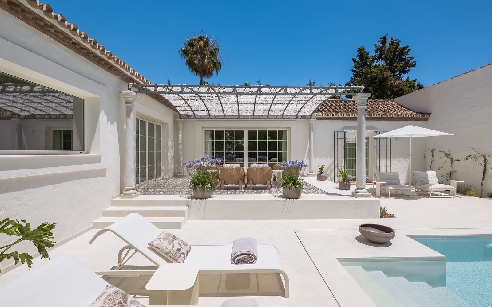 3 Zimmer Villa zu verkaufen in Guadalmina mit Pool Garage - 2.750.000 € (Ref: 9915490)