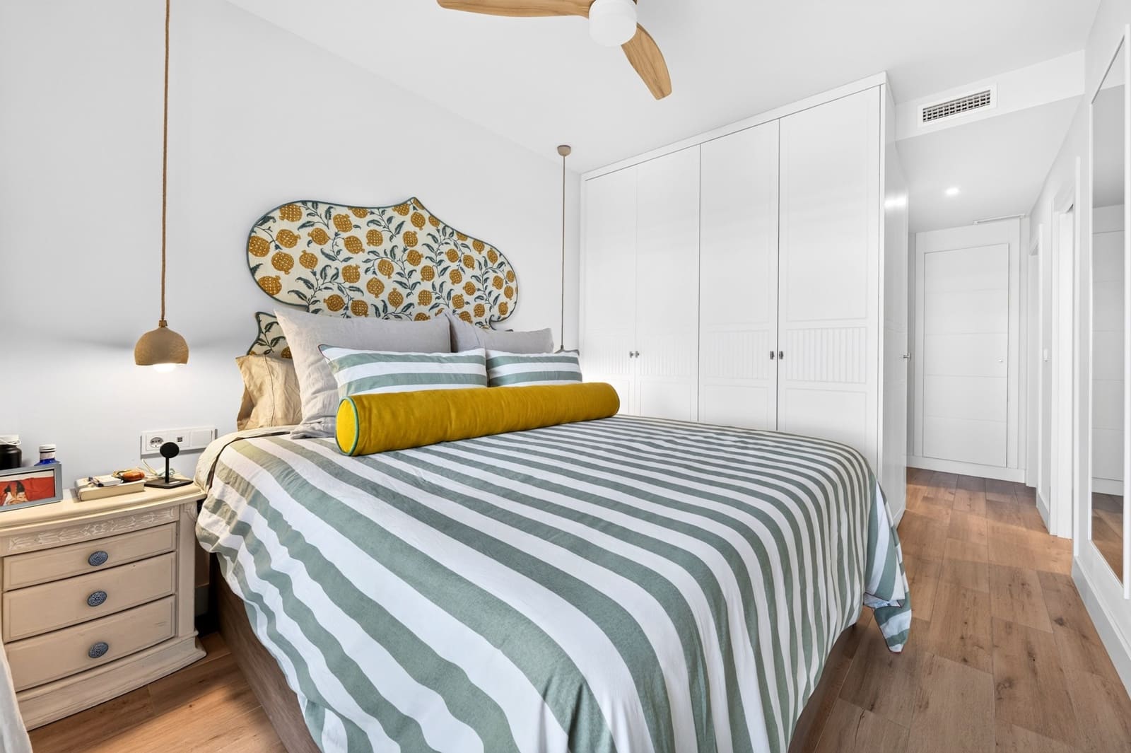 3 soverom Leilighet til salgs i Malaga by med svømmebasseng garasje - € 825 000 (Ref: 9920109)