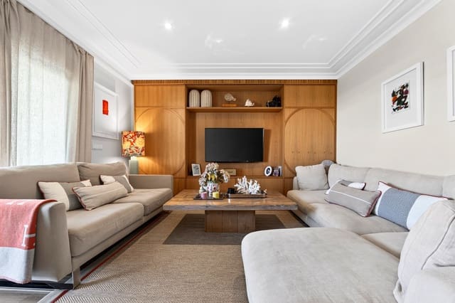 3 soverom Leilighet til salgs i El Limonar, Málaga by med svømmebasseng garasje - € 825 000 (Ref: 9920109)