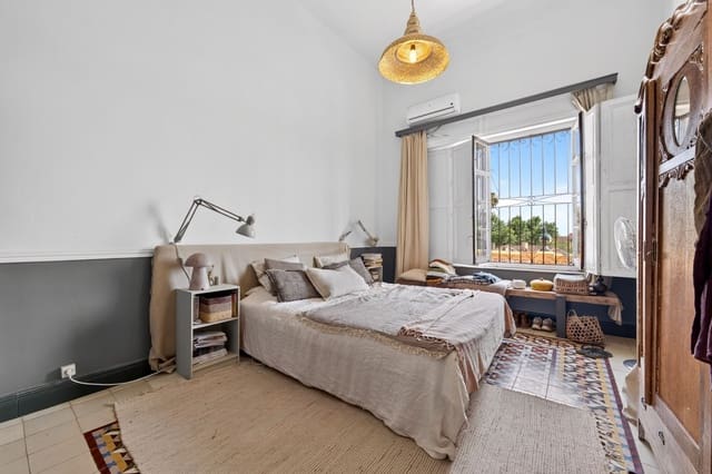 7 Zimmer Villa zu verkaufen in Este, Málaga Stadt mit Pool Garage - 1.840.000 € (Ref: 9929066)