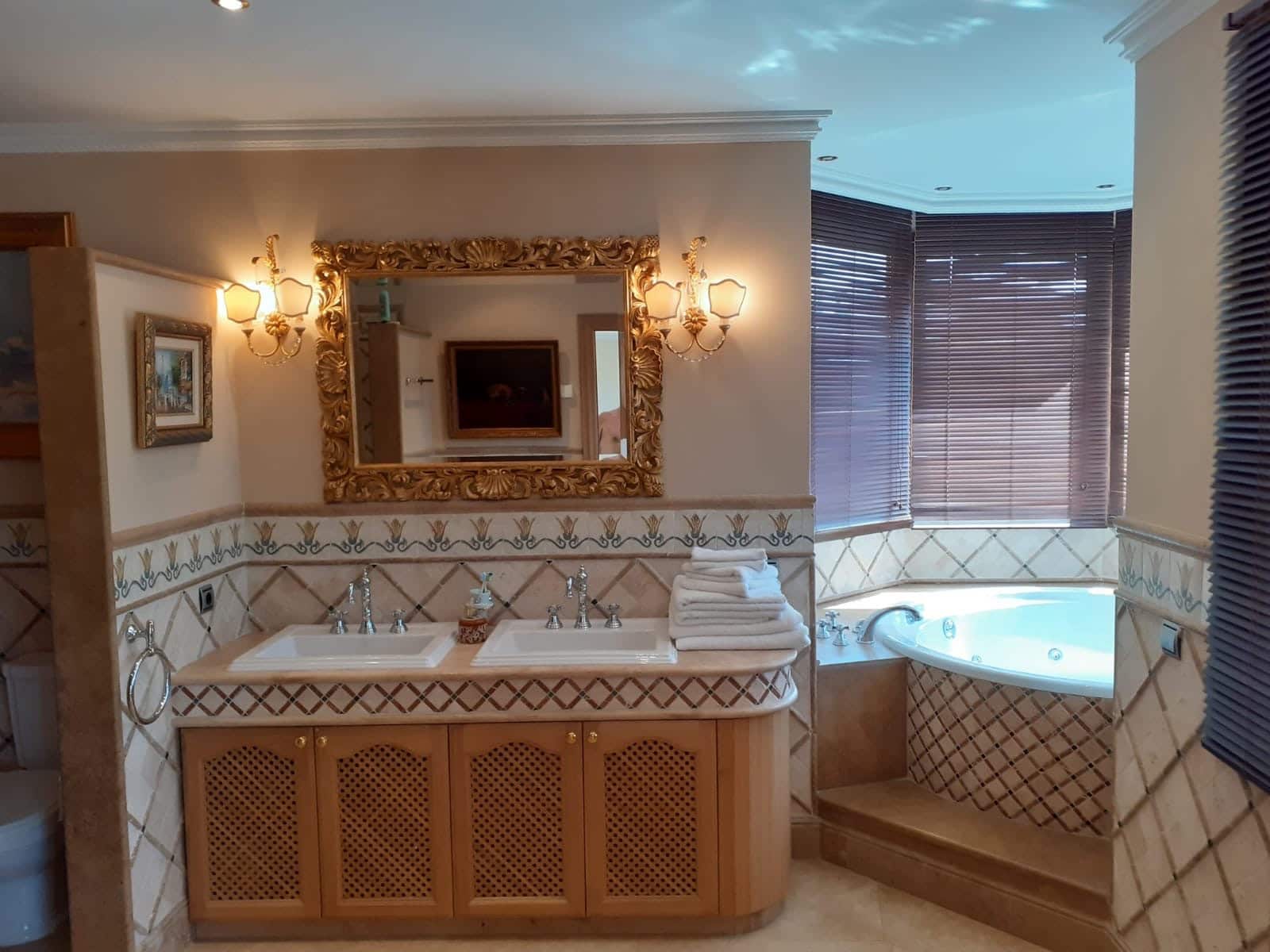4 Zimmer Villa zu verkaufen in Benahavis mit Pool Garage - 3.900.000 € (Ref: 9949457)