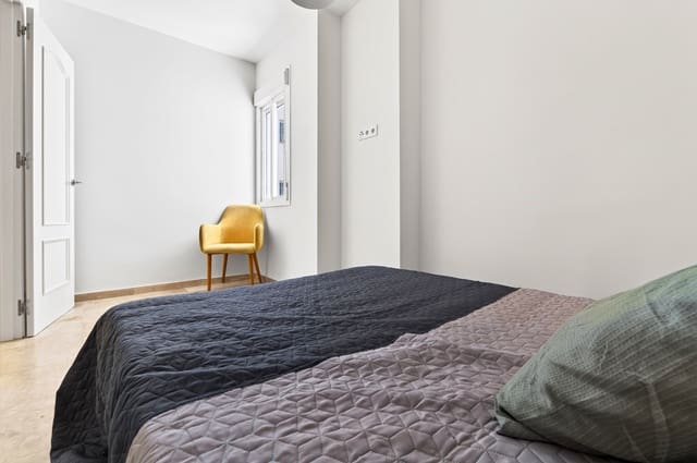 Apartamento de 2 habitaciones en Centro Historico, Málaga ciudad en venta - 290.000 € (Ref: 9962372)