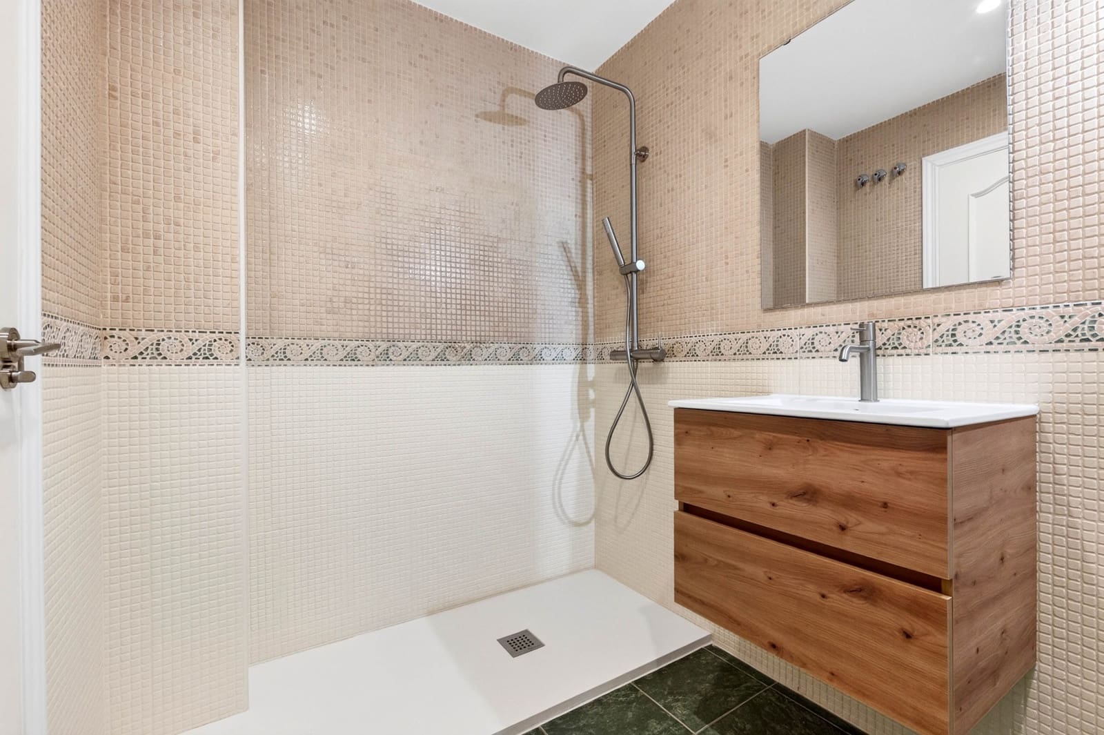 Apartamento de 2 habitaciones en Málaga ciudad en venta - 290.000 € (Ref: 9962372)