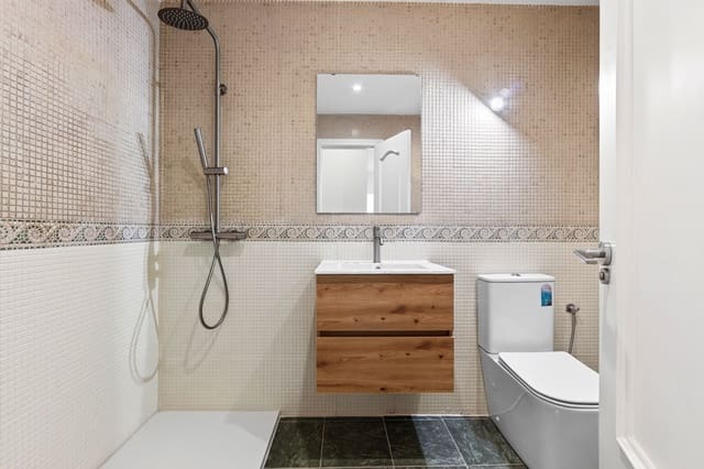 Apartamento de 2 habitaciones en Centro Historico, Málaga ciudad en venta - 290.000 € (Ref: 9962372)