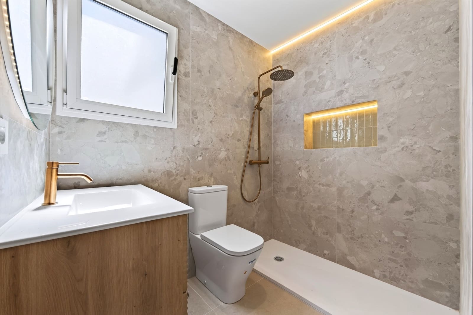 4 soveværelse Lejlighed til salg i Malaga by - € 1.250.000 (Ref: 9964991)