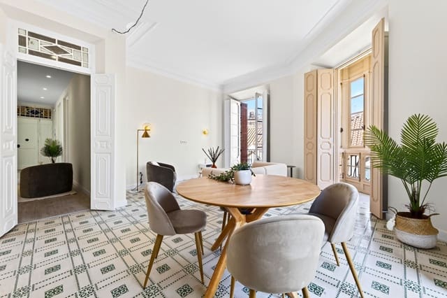 4 soveværelse Lejlighed til salg i Centro Historico, Málaga by - € 1.250.000 (Ref: 9964991)