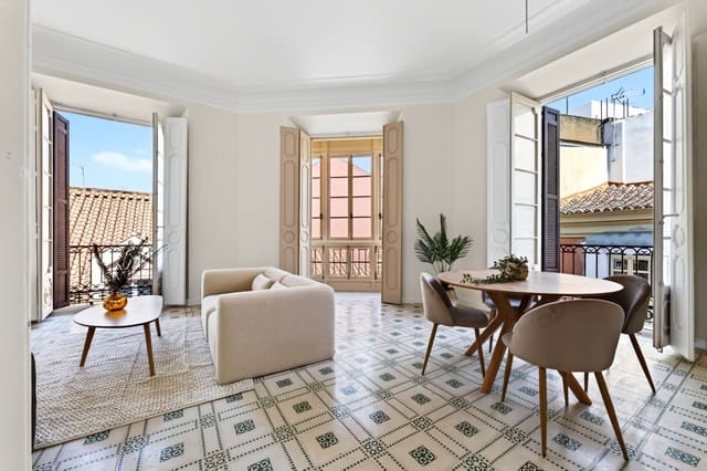 4 soveværelse Lejlighed til salg i Centro Historico, Málaga by - € 1.250.000 (Ref: 9964991)