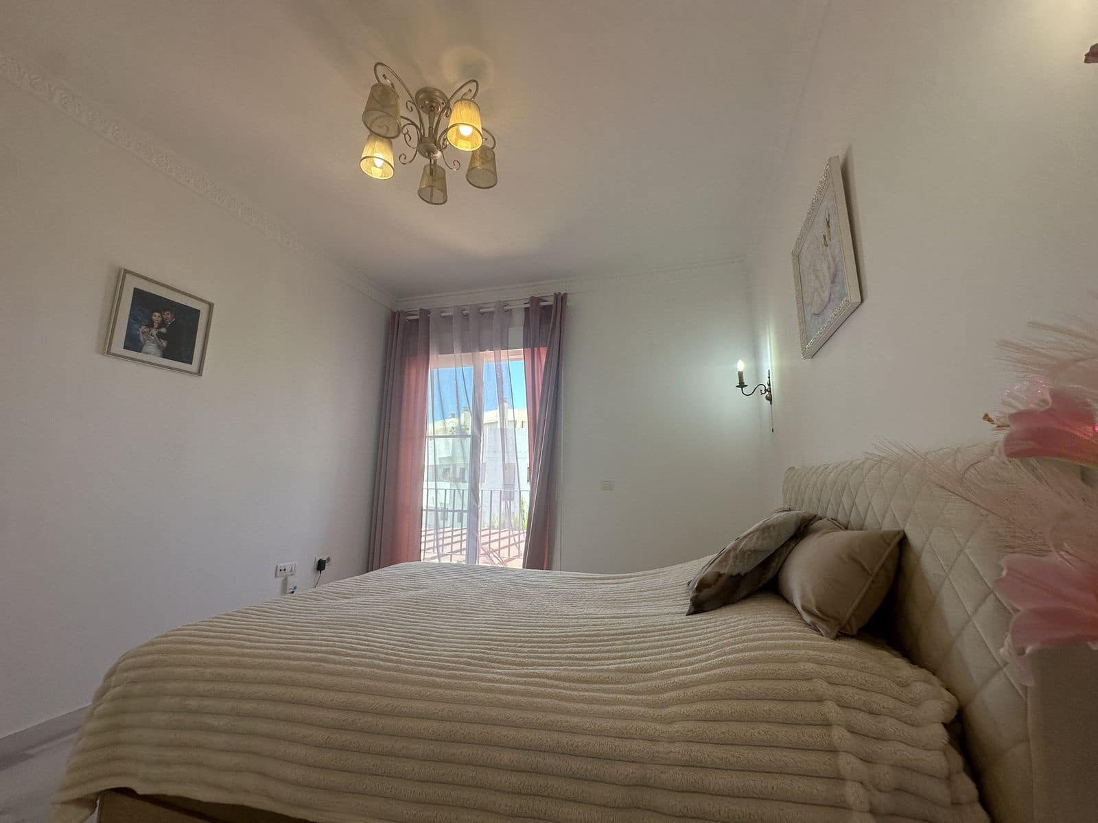4 chambre Villa/Maison Semi-Mitoyenne à vendre à Riviera del Sol avec piscine garage - 425 000 € (Ref: 10009704)