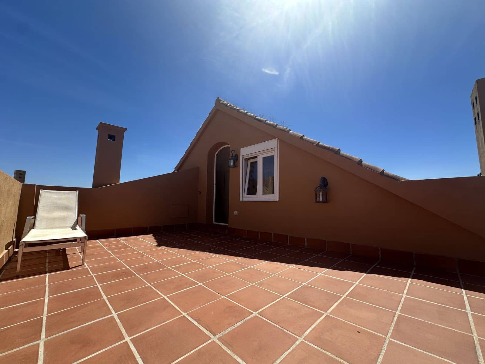 4 chambre Villa/Maison Semi-Mitoyenne à vendre à Riviera del Sol avec piscine garage - 425 000 € (Ref: 10009704)