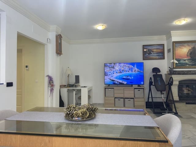 4 chambre Villa/Maison Semi-Mitoyenne à vendre à Riviera del Sol, Mijas avec piscine garage - 425 000 € (Ref: 10009704)