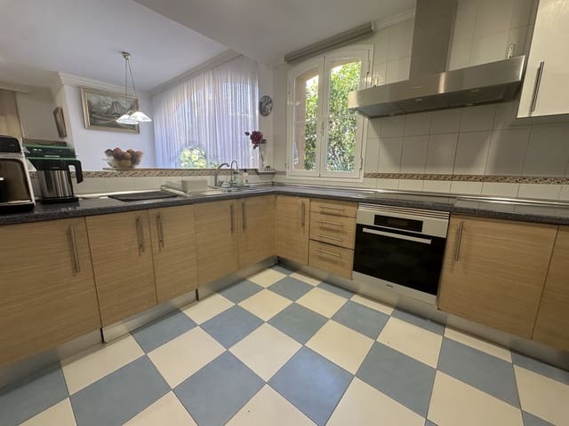 4 chambre Villa/Maison Semi-Mitoyenne à vendre à Riviera del Sol, Mijas avec piscine garage - 425 000 € (Ref: 10009704)