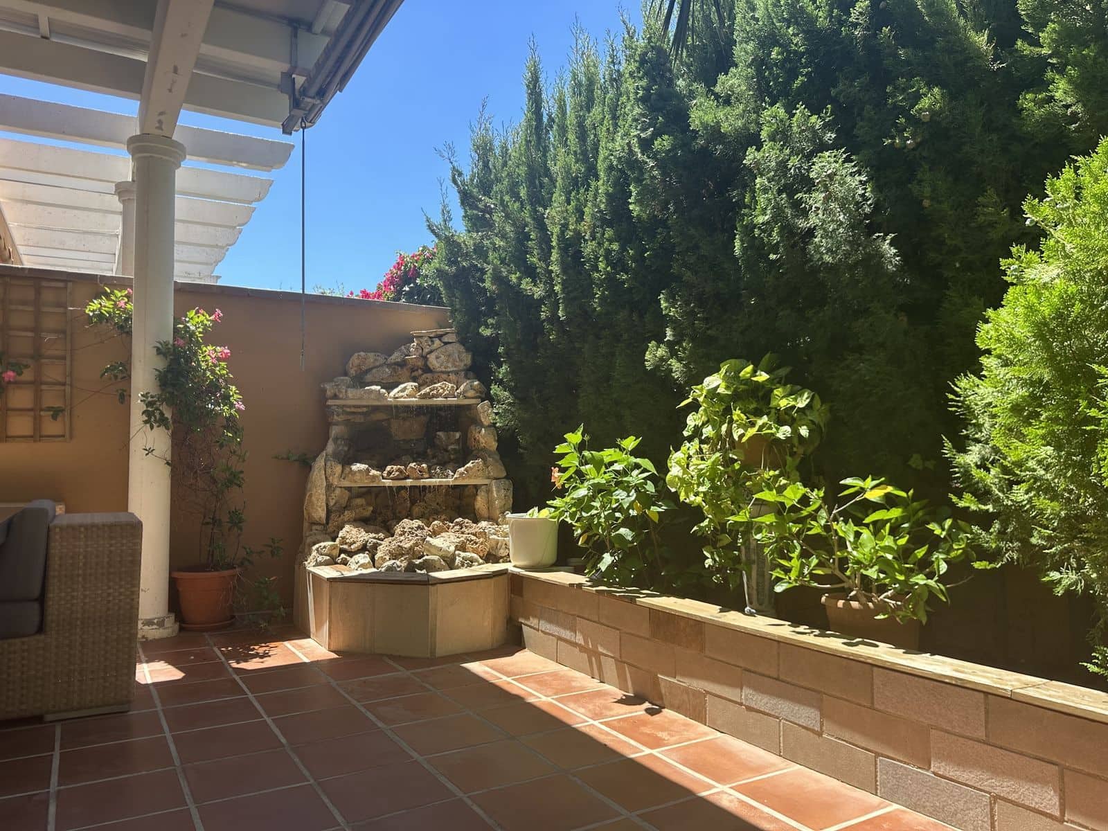 4 chambre Villa/Maison Semi-Mitoyenne à vendre à Riviera del Sol avec piscine garage - 425 000 € (Ref: 10009704)