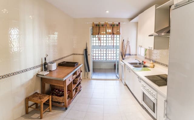 2 Zimmer Apartment zu verkaufen in Guadalmina Baja, Marbella mit Pool Garage - 619.000 € (Ref: 10014243)