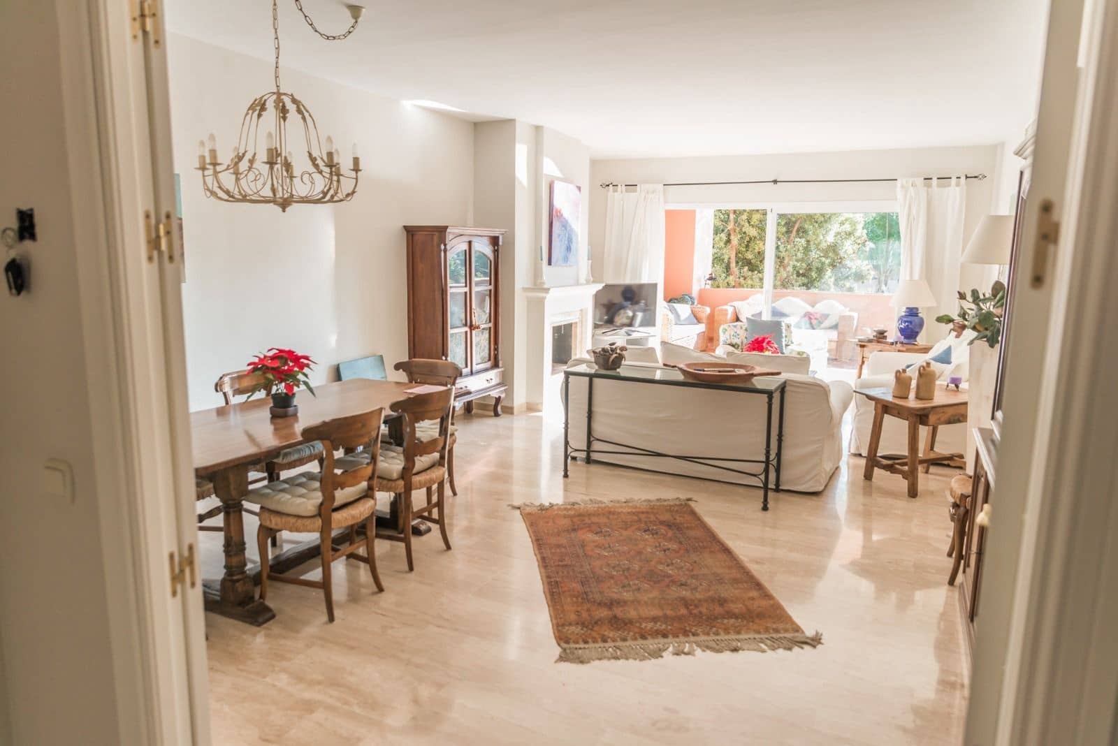 2 Zimmer Apartment zu verkaufen in Guadalmina mit Pool Garage - 619.000 € (Ref: 10014243)