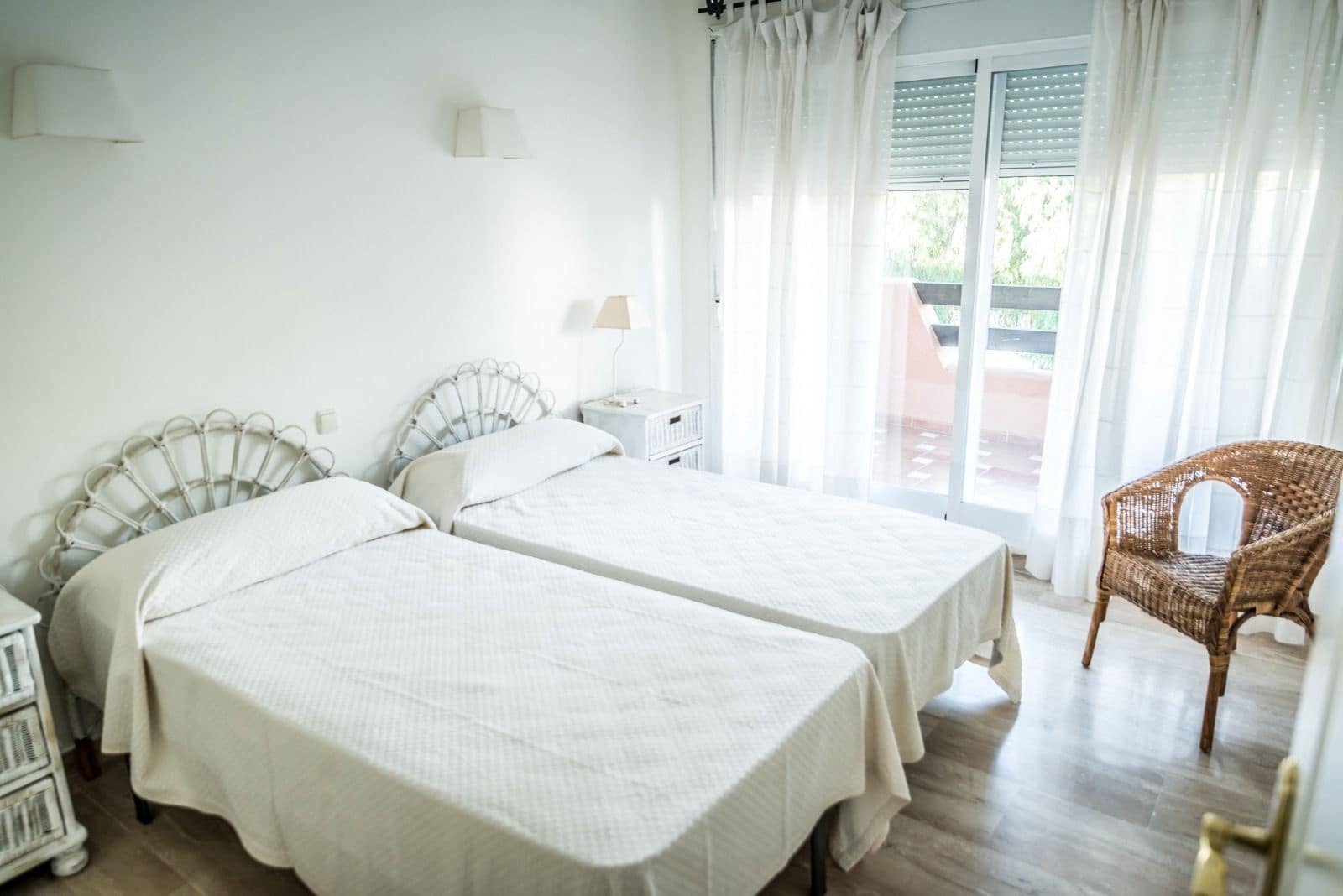 2 Zimmer Apartment zu verkaufen in Guadalmina mit Pool Garage - 619.000 € (Ref: 10014243)
