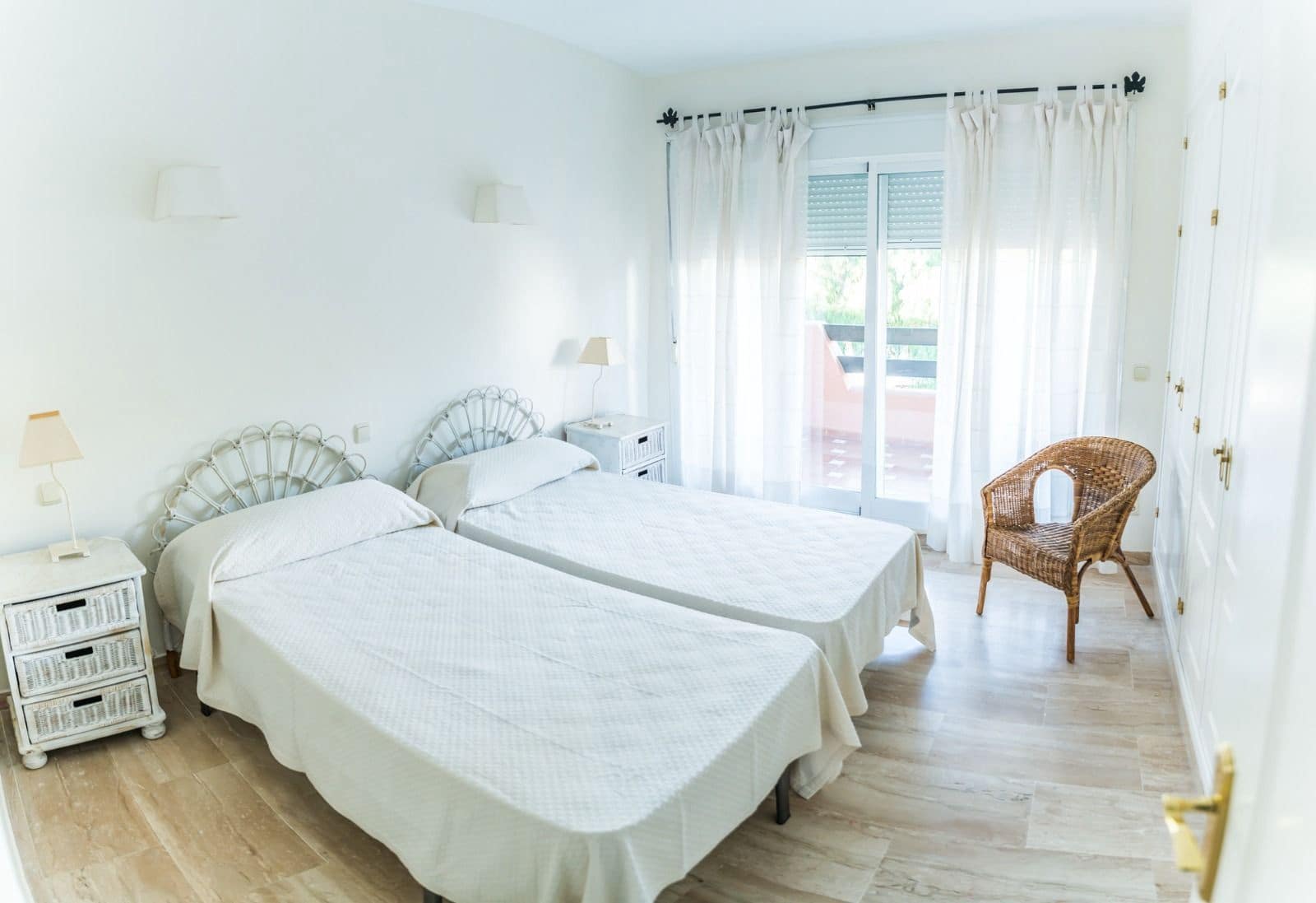 2 Zimmer Apartment zu verkaufen in Guadalmina mit Pool Garage - 619.000 € (Ref: 10014243)