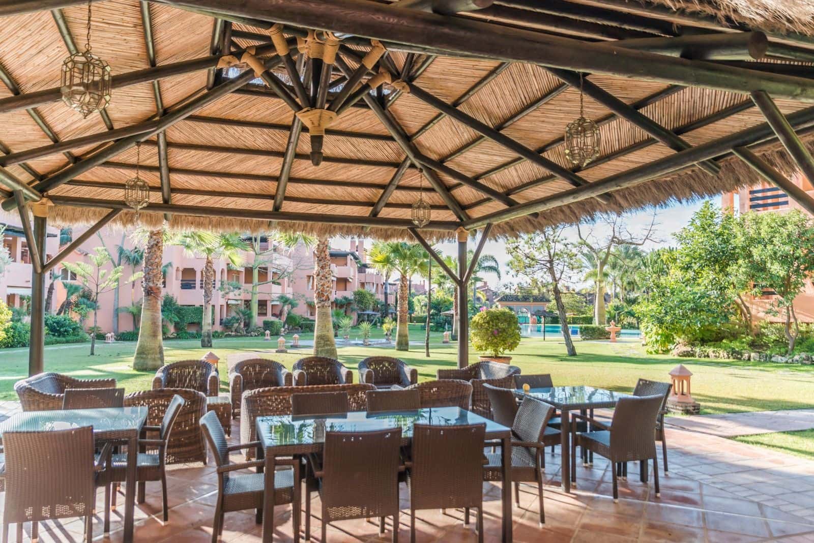 2 Zimmer Apartment zu verkaufen in Guadalmina mit Pool Garage - 619.000 € (Ref: 10014243)