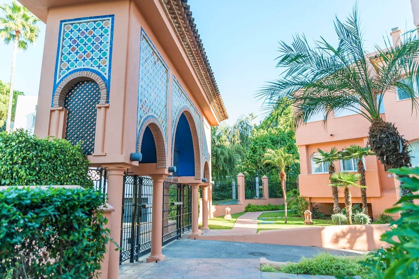 2 Zimmer Apartment zu verkaufen in Guadalmina mit Pool Garage - 619.000 € (Ref: 10014243)