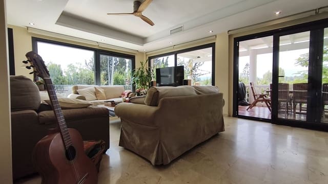 Finca/Casa Rural de 4 habitaciones en Alhaurín de la Torre en venta con piscina garaje - 749.000 € (Ref: 10016748)