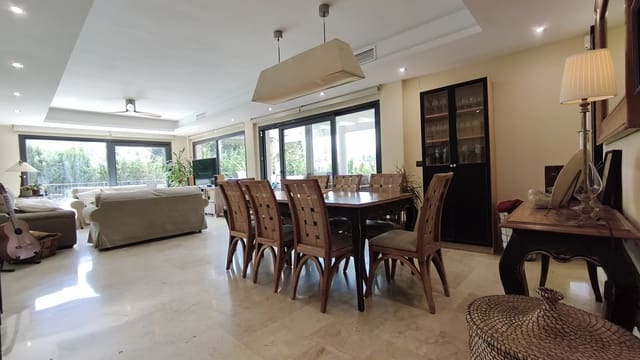 Finca/Casa Rural de 4 habitaciones en Alhaurín de la Torre en venta con piscina garaje - 749.000 € (Ref: 10016748)