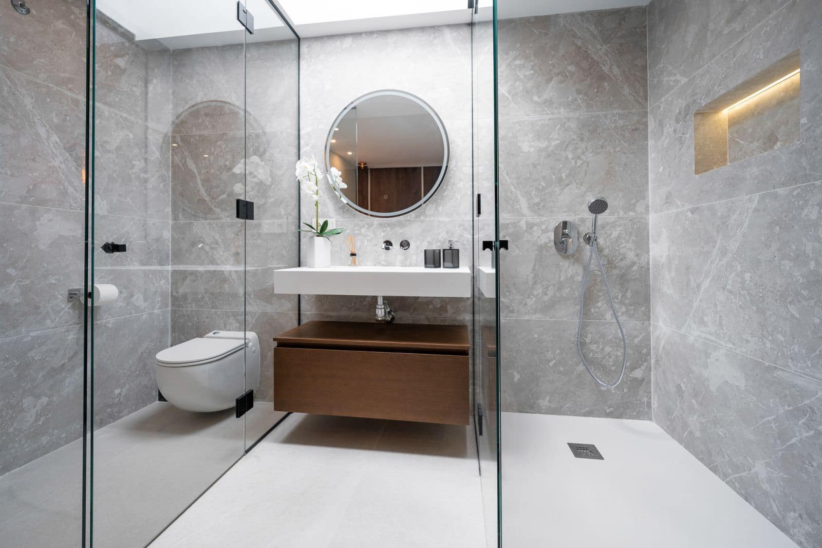 3 sypialnia Penthouse na sprzedaż w Nueva Andalucia z basenem garażem - 995 000 € (Ref: 6804790)