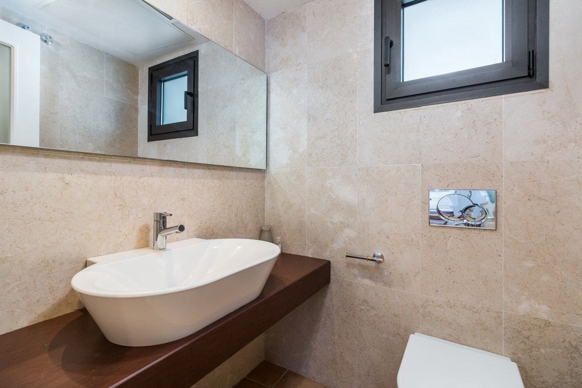 5 sovrum Villa till salu i Nueva Andalucia med pool garage - 2 750 000 € (Ref: 6859586)