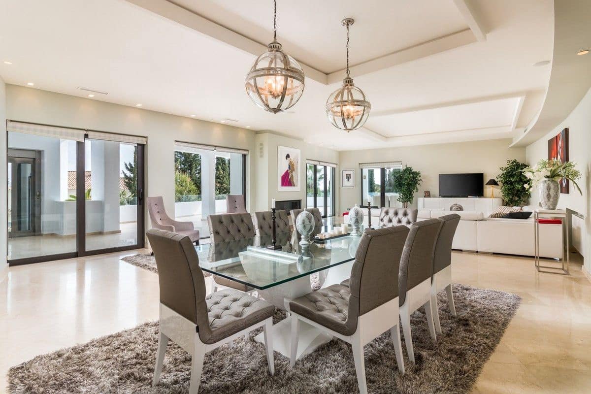 5 sovrum Villa till salu i Nueva Andalucia med pool garage - 2 750 000 € (Ref: 6859586)