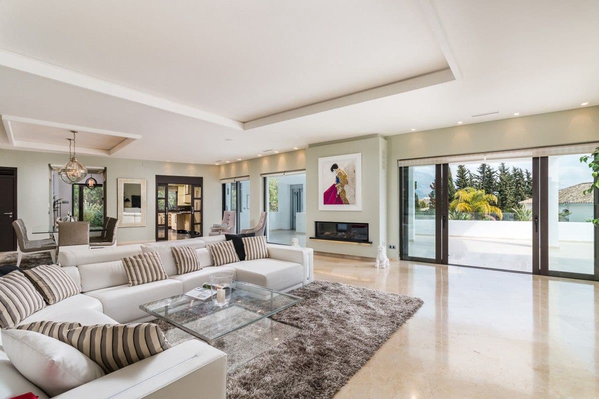 5 sovrum Villa till salu i Nueva Andalucia med pool garage - 2 750 000 € (Ref: 6859586)