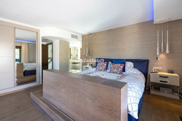 4 sovrum Villa till salu i Nueva Andalucia, Marbella med pool garage - 2 550 000 € (Ref: 6870760)