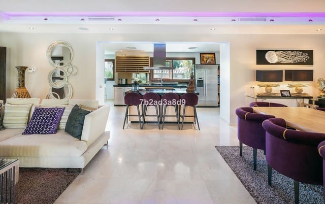 4 sovrum Villa till salu i Nueva Andalucia, Marbella med pool garage - 2 550 000 € (Ref: 6870760)