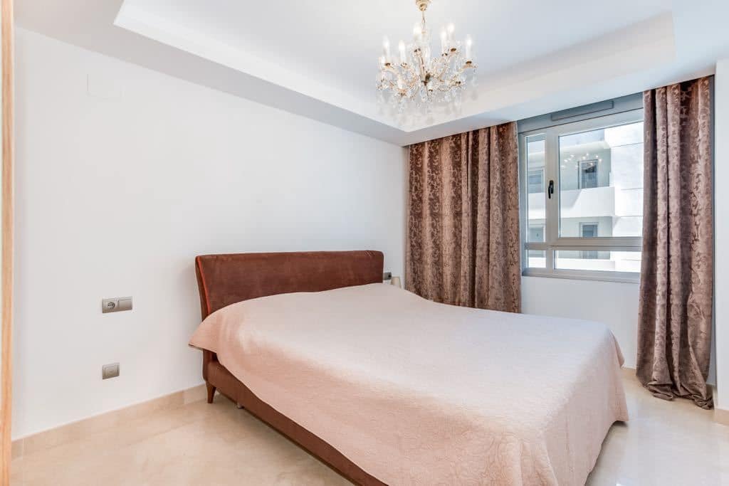 3 soveværelse Lejlighed til salg i San Pedro de Alcantara med swimmingpool garage - € 560.000 (Ref: 6884649)