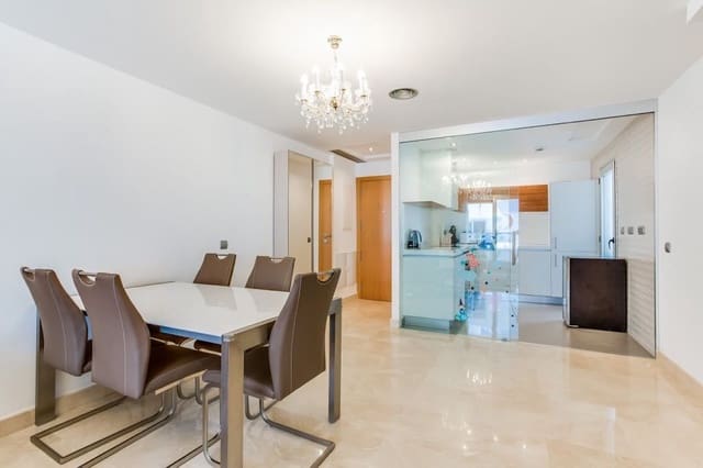 3 soveværelse Lejlighed til salg i San Pedro de Alcantara, Marbella med swimmingpool garage - € 560.000 (Ref: 6884649)